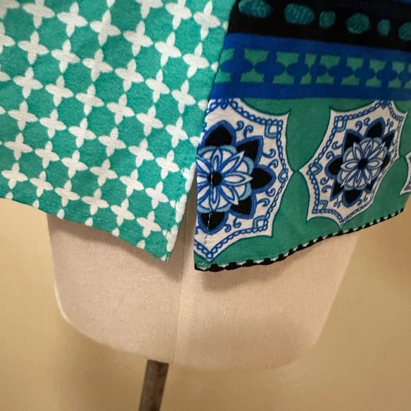 Banana Republic (MED) sleeveless tunic with bust darts and bottom slits. - Picture 6 of 8